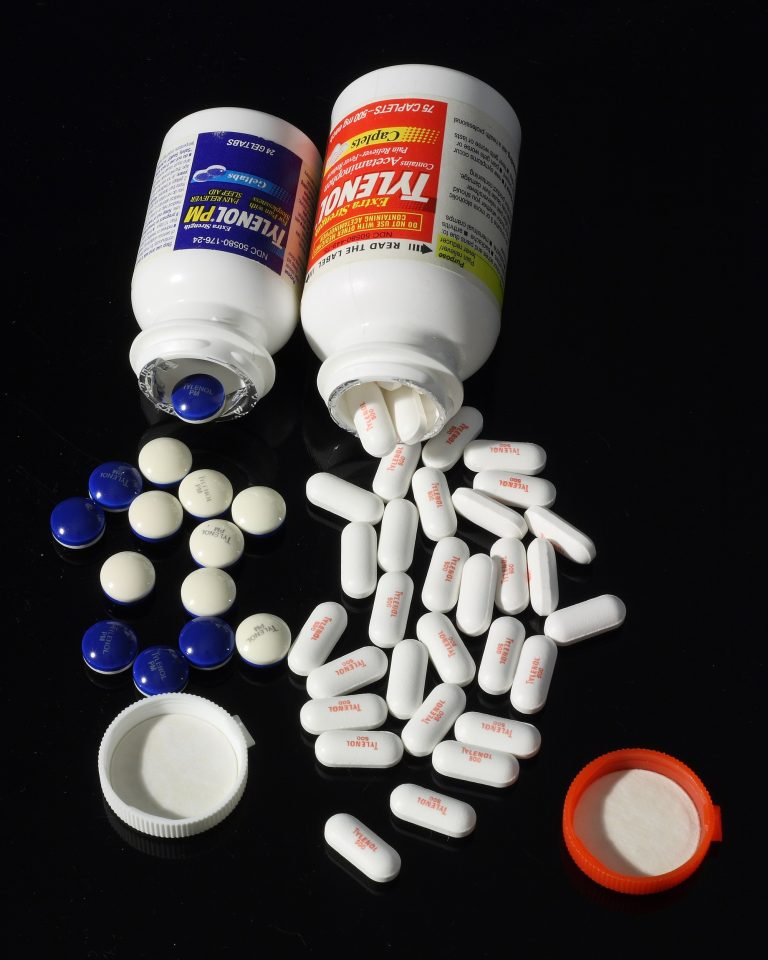 2000px-Extra_Strength_Tylenol_and_Tylenol_PM